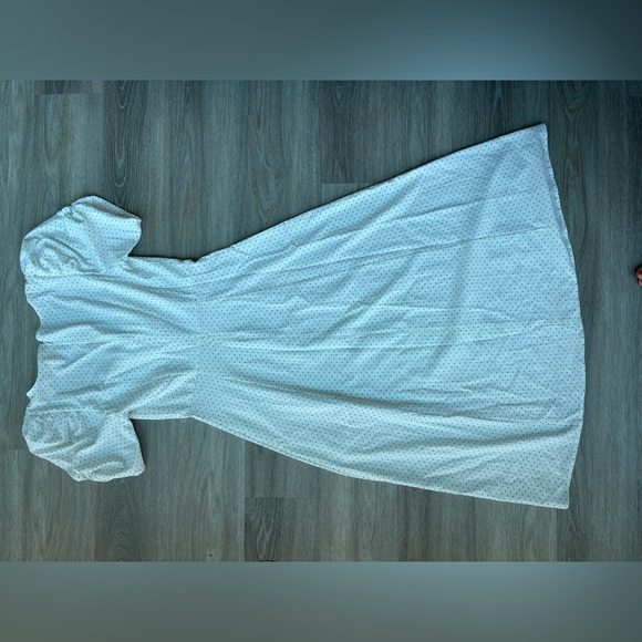 Danielle Bernstein Polka Dot Puff Sleeve Side Slit Midi Dress. Size 4 - Picture 5 of 5